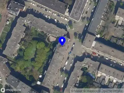 Ambulance met gepaste spoed naar de Brouwersstraat in Rotterdam
