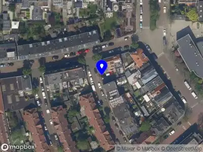 Ambulance met grote spoed naar de Oosthavenkade in Vlaardingen