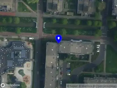 Brandweer met grote spoed naar de Schaarsbergenstraat in Amsterdam vanwege gebouwbrand