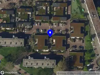 Ambulance met grote spoed naar de Matthijs Waelpotpad in 's-Gravenhage