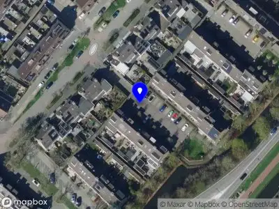 Ambulance met grote spoed naar de Nicolaes Maesstraat in Hendrik-Ido-Ambacht