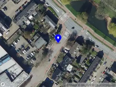 Ambulance met gepaste spoed naar de Lindehoevelaan in Barendrecht