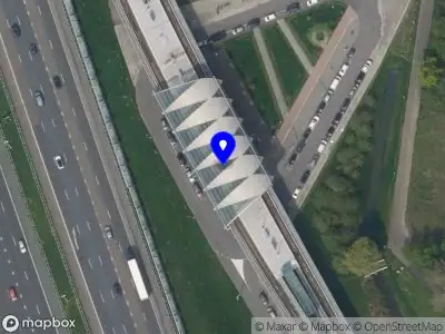 Ambulance met grote spoed naar de Schalekampplein in Pernis Rotterdam