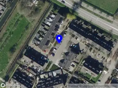 Brandweer met grote spoed naar de Schroeder van der Kolklaan in Poortugaal vanwege reanimatie