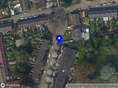 Ambulance met grote spoed naar de Geitenkamp in Rotterdam