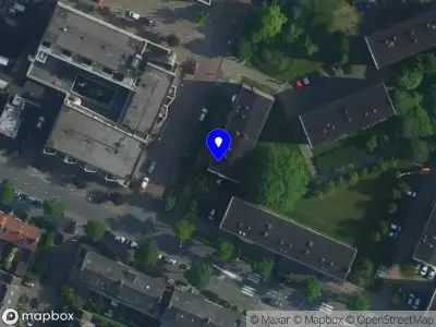 Ambulance met grote spoed naar de Prins Mauritslaan in Diemen