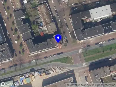 Ambulance met grote spoed naar de Brede Hilledijk in Rotterdam