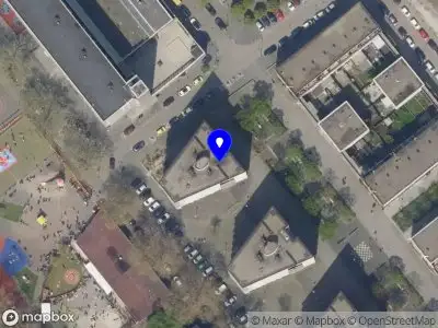Ambulance met gepaste spoed naar de Christiaan de Wetstraat in Rotterdam