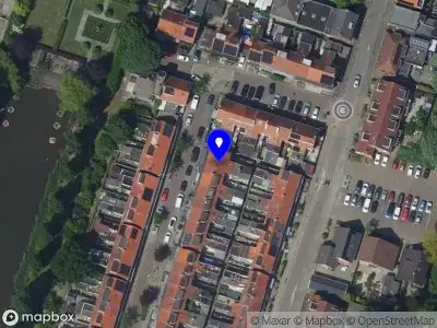 Ambulance met gepaste spoed naar de Rijshoutstraat in Sliedrecht