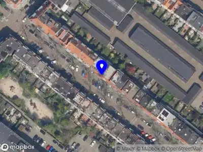 Ambulance met grote spoed naar de Prinses Margrietlaan in Rotterdam