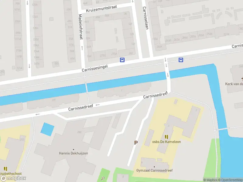 Ambulance met gepaste spoed naar de Carnissedreef in Rotterdam