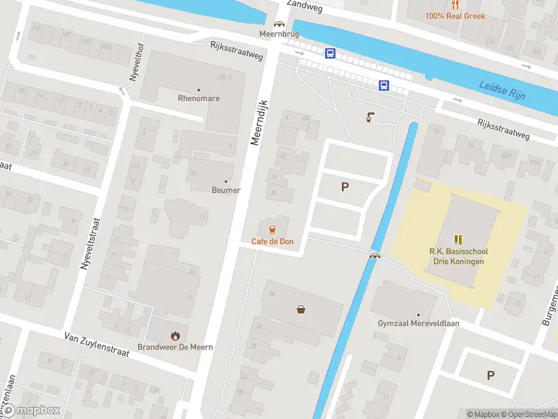 Brandweer met grote spoed naar de Meerndijk in De Meern vanwege voertuigen te water