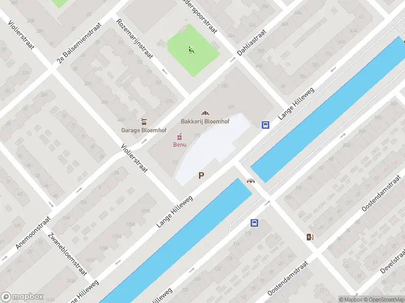 Ambulance met grote spoed naar de Lange Hilleweg in Rotterdam