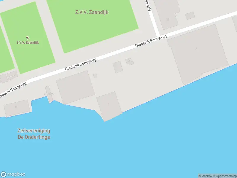 Ambulance met gepaste spoed naar de Diederik Sonoyweg in Zaandam
