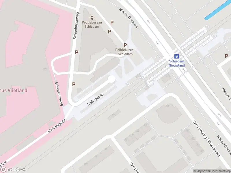 Ambulance met grote spoed naar de Nieuwe Damlaan in Schiedam