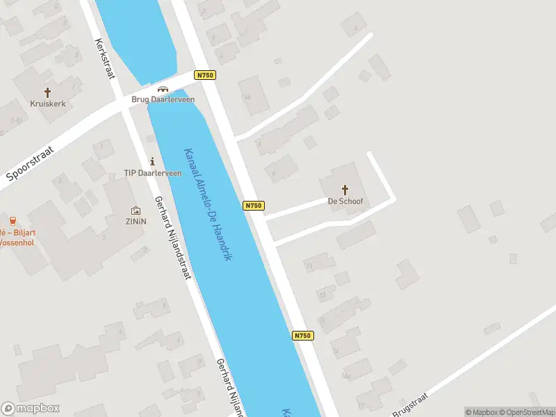 Brandweer met gepaste spoed naar de Nieuwstraat in Daarlerveen vanwege stormschade
