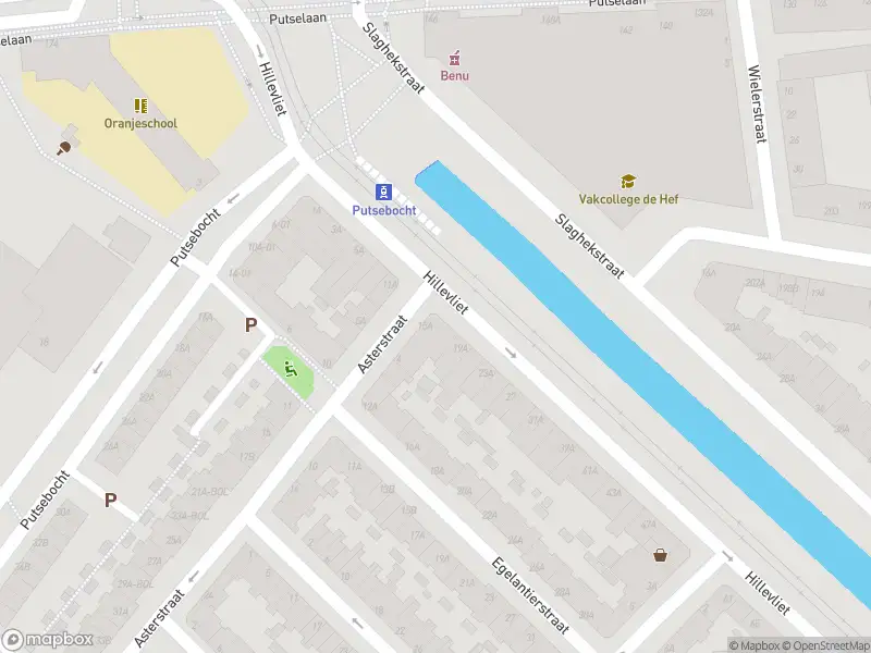 Ambulance met grote spoed naar de Hillevliet in Rotterdam