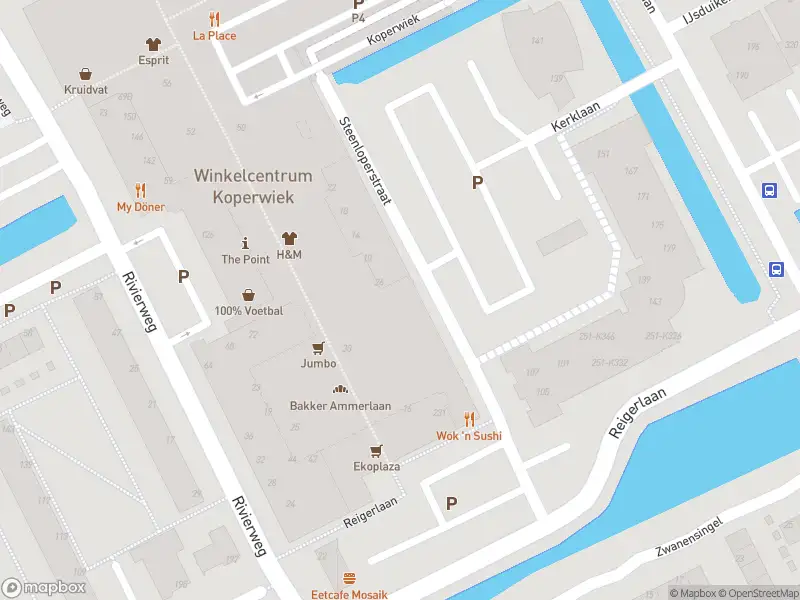 Ambulance met grote spoed naar de Steenloperstraat in Capelle aan den IJssel