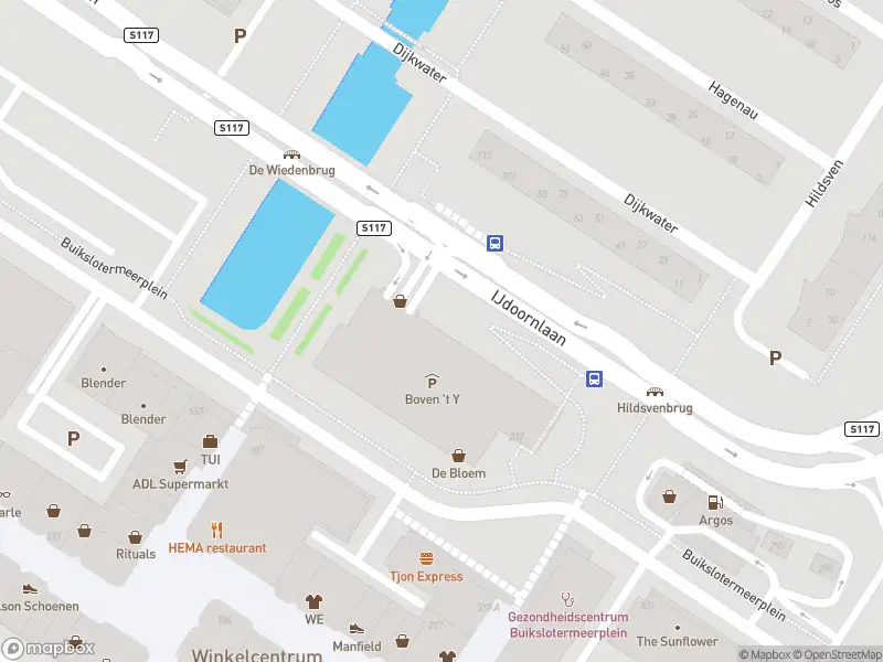Ambulance met gepaste spoed naar de Buikslotermeerplein in Amsterdam