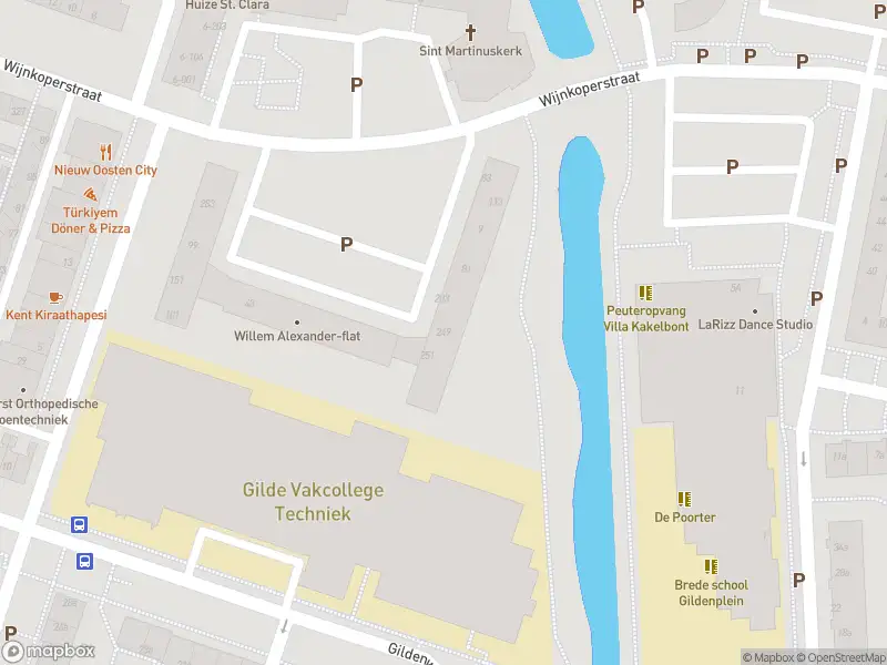 Ambulance met grote spoed naar de Wijnkoperstraat in Gorinchem