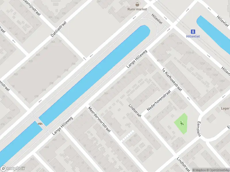 Ambulance met gepaste spoed naar de Lange Hilleweg in Rotterdam