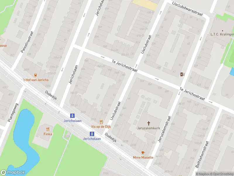 Ambulance met grote spoed naar de IJsclubstraat in Rotterdam