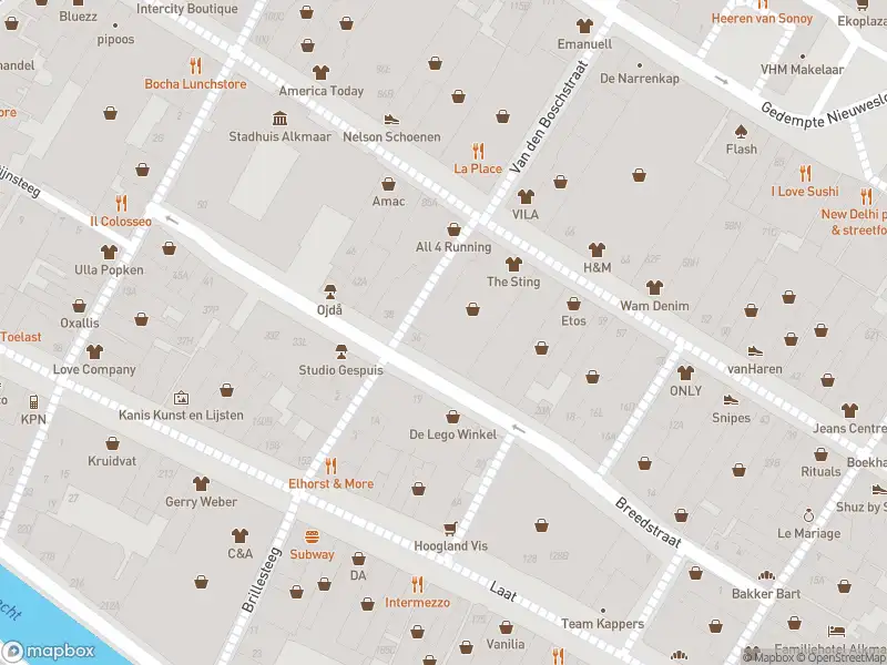 Ambulance met grote spoed naar de Breedstraat in Alkmaar