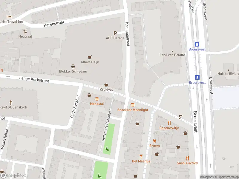 Ambulance met gepaste spoed naar de Lange Kerkstraat in Schiedam