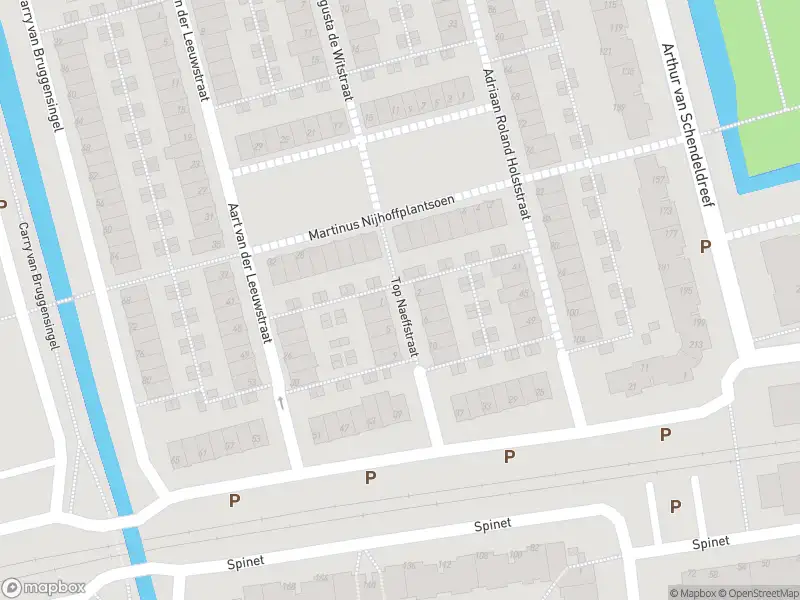 Ambulance met gepaste spoed naar de Top Naeffstraat in Rotterdam