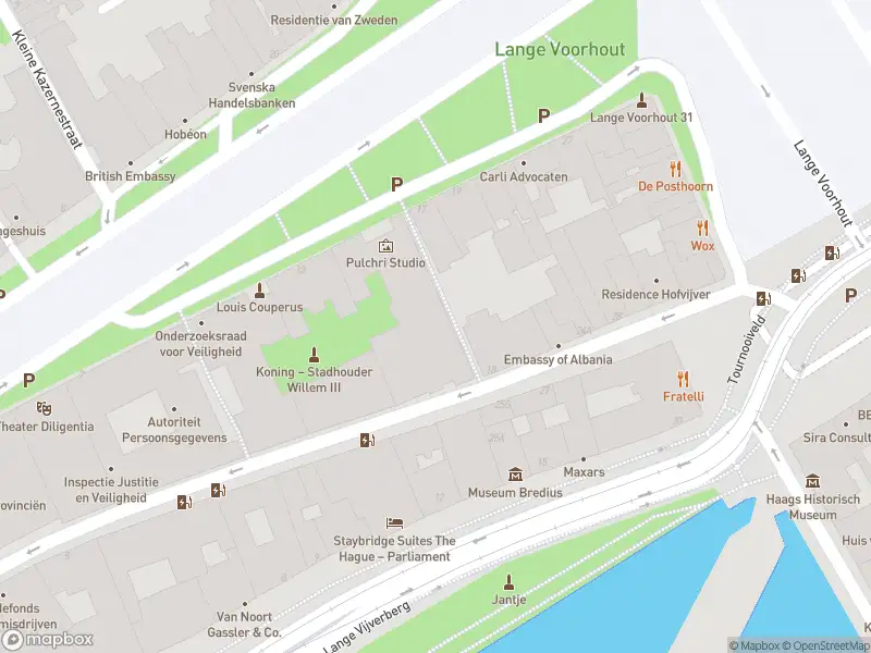 Brandweer met grote spoed naar de Prinsessegracht in 's-Gravenhage vanwege afgaan automatisch brandalarm