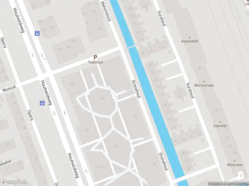 Ambulance met grote spoed naar de Teakhout in Zaandam