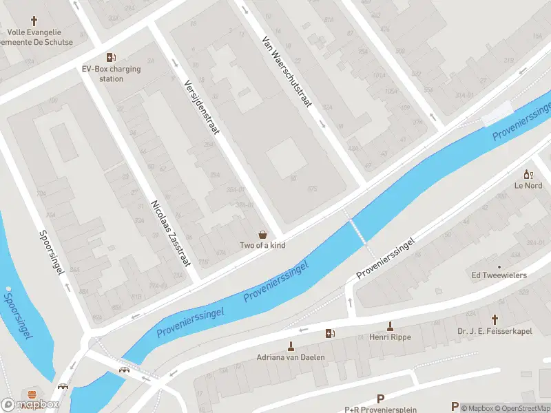 Ambulance met grote spoed naar de Provenierssingel in Rotterdam