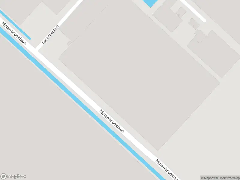 Brandweer met grote spoed naar de Molenbroeklaan in Honselersdijk vanwege personen te water