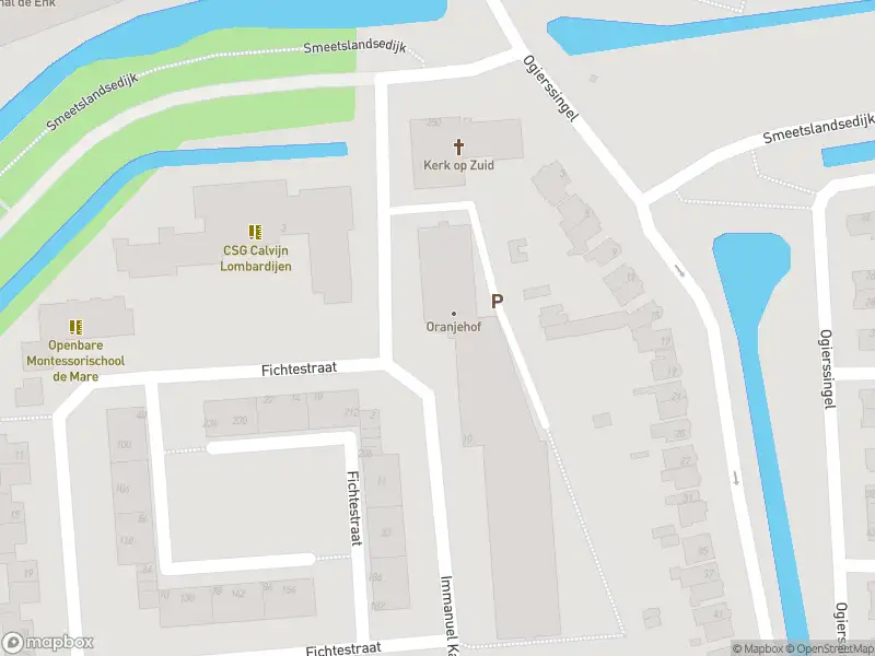 Ambulance met grote spoed naar de Immanuel Kantstraat in Rotterdam