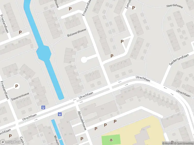 Ambulance met gepaste spoed naar de Gaasterlandhoeve in Vlaardingen