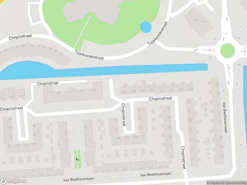 Ambulance met grote spoed naar de Chopinstraat in Capelle aan den IJssel