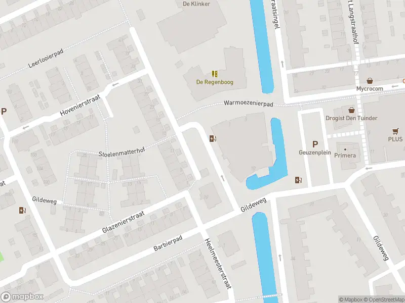 Ambulance met gepaste spoed naar de Warmoezenierstraat in Schiedam