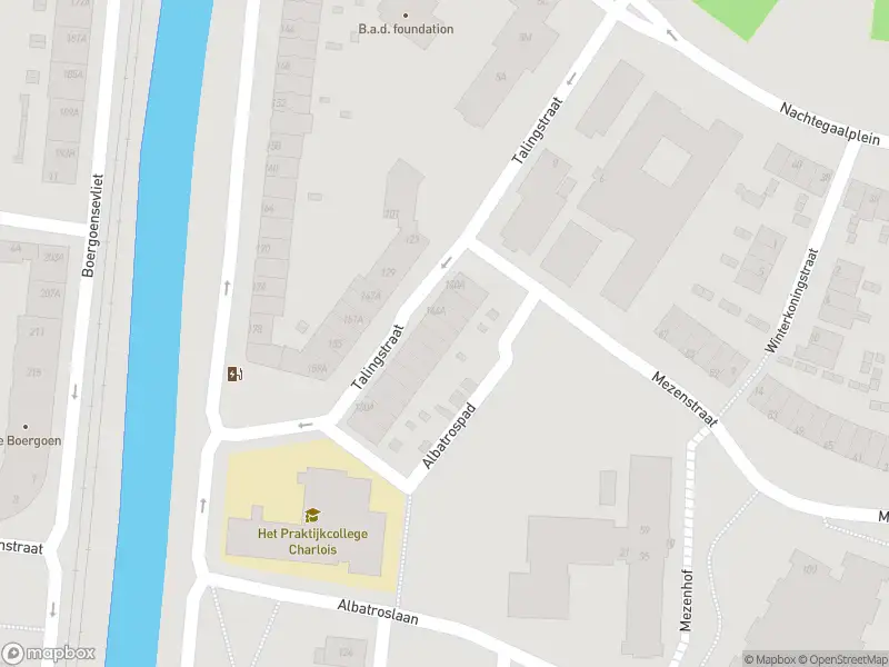 Ambulance met grote spoed naar de Talingstraat in Rotterdam