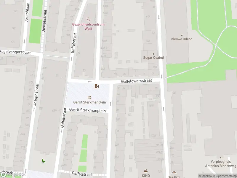 Ambulance met grote spoed naar de Bloemkwekersstraat in Rotterdam