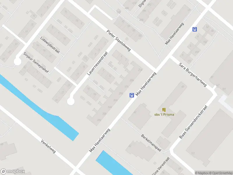 Ambulance met grote spoed naar de Max Havelaarweg in Hoogvliet Rotterdam