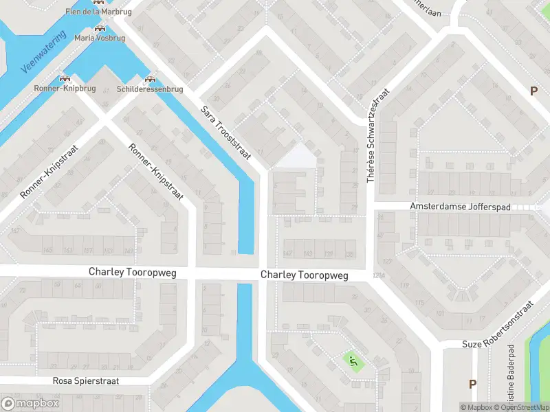 Ambulance met gepaste spoed naar de Sara Trooststraat in Leiden