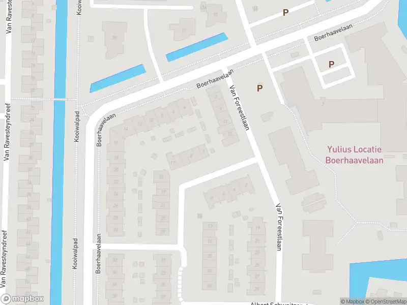 Ambulance met gepaste spoed naar de Cornelis de Mooystraat in Barendrecht