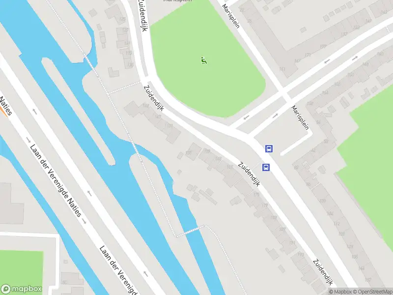 Ambulance met grote spoed naar de Zuidendijk in Dordrecht