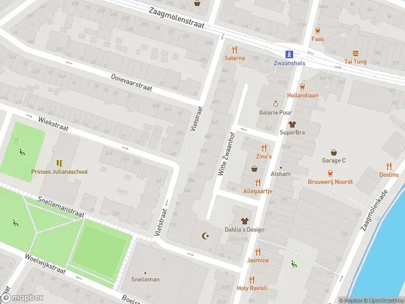 Ambulance met gepaste spoed naar de Vletstraat in Rotterdam