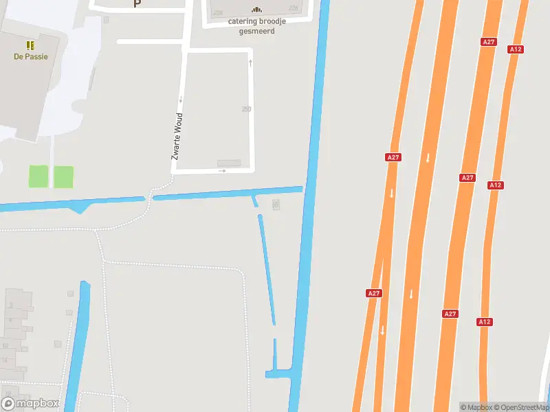 Brandweer met gepaste spoed naar de Park de Koppel in Utrecht vanwege een buitenbrand