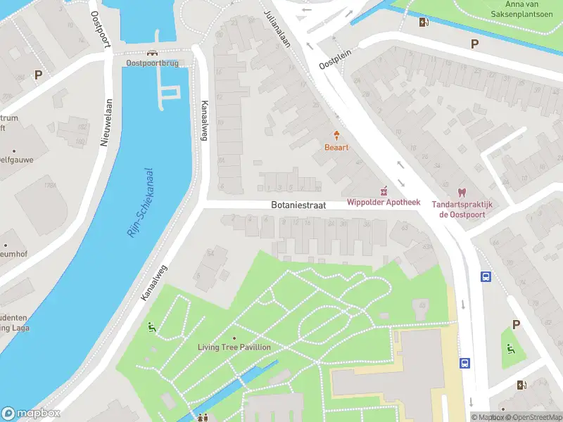 Ambulance met grote spoed naar de Botaniestraat in Delft