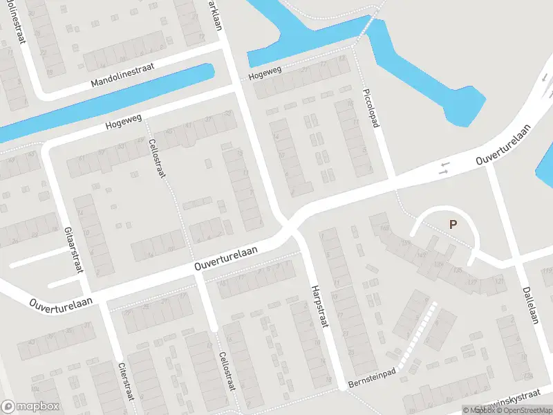 Ambulance met grote spoed naar de Parklaan in Spijkenisse