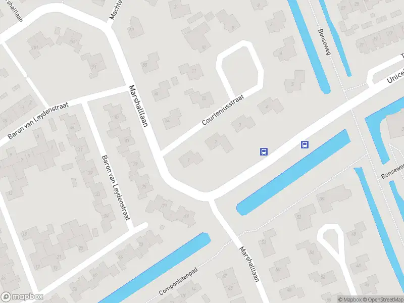 Ambulance met gepaste spoed naar de Courteniusstraat in Hellevoetsluis