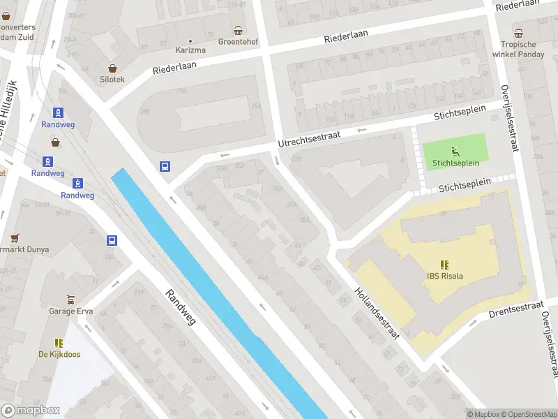 Ambulance met grote spoed naar de Hollandsestraat in Rotterdam