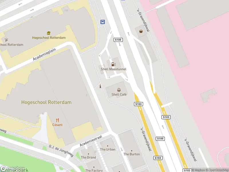 Ambulance met gepaste spoed naar de 's-Gravendijkwal in Rotterdam
